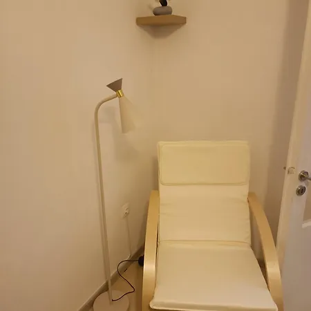 Apartment Crystal Cannon